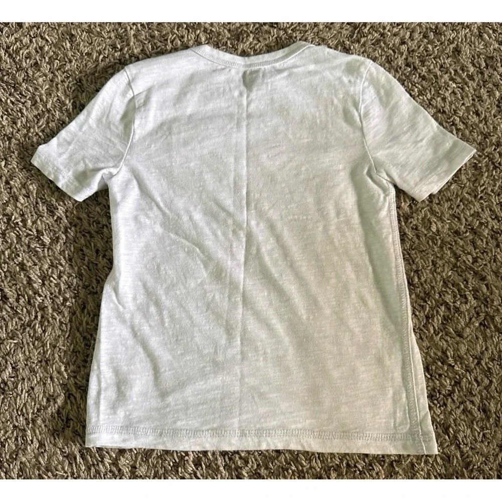 Old Navy Boys White Front Pocket Short Sleeve Tee Size 5T
